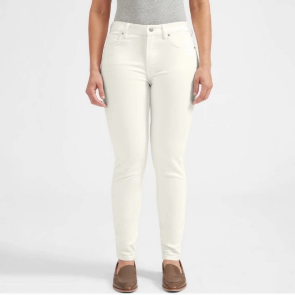 Everlane White Mid Rise Skinny jeans